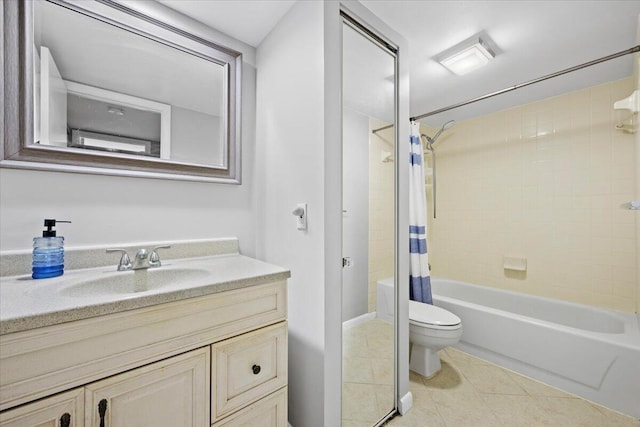 full bathroom featuring shower / tub combo, vanity, and toilet