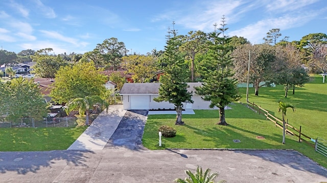 exterior space featuring a lawn