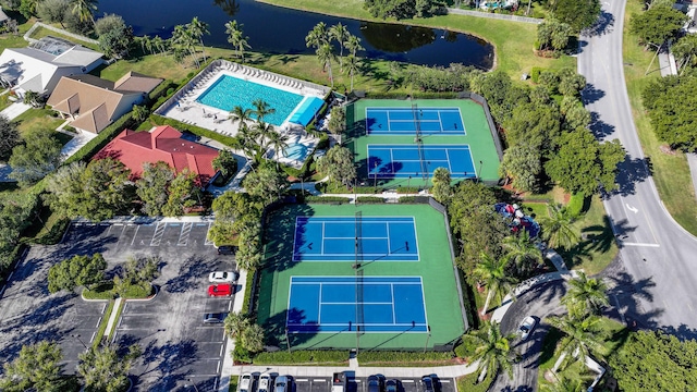 bird's eye view featuring a water view