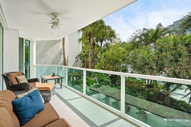 balcony featuring ceiling fan