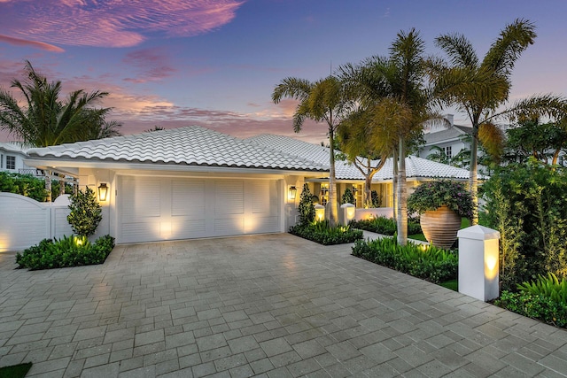 view of front facade featuring a garage