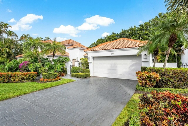 view of mediterranean / spanish-style house