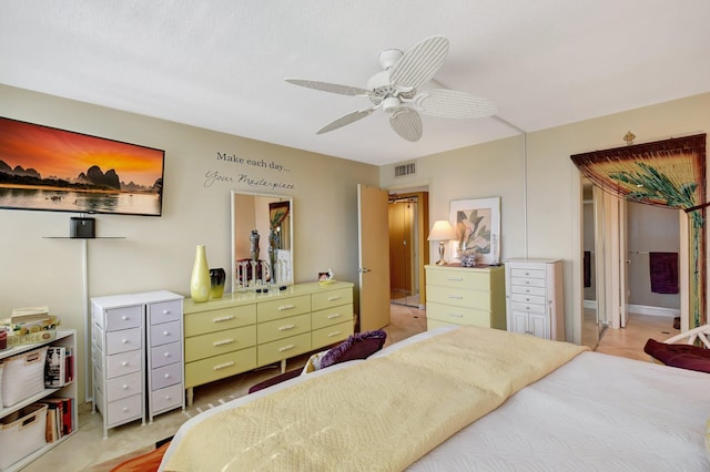 bedroom with ceiling fan