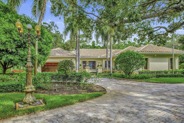 view of mediterranean / spanish-style home