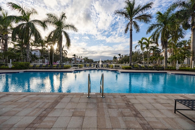 view of swimming pool