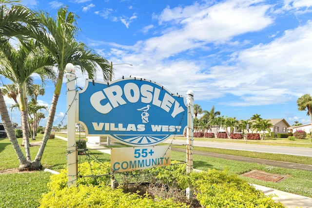 view of community / neighborhood sign