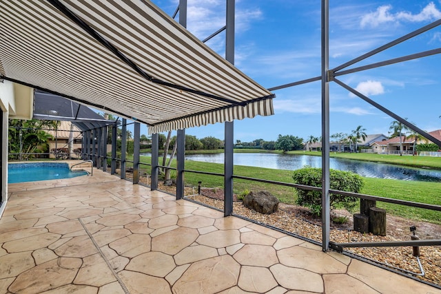 unfurnished sunroom featuring a water view