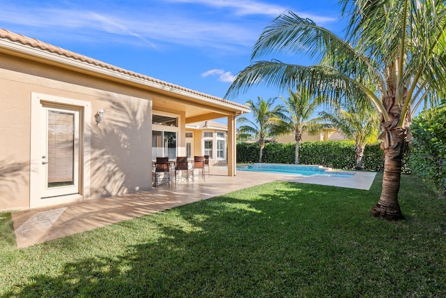 view of yard with a patio area