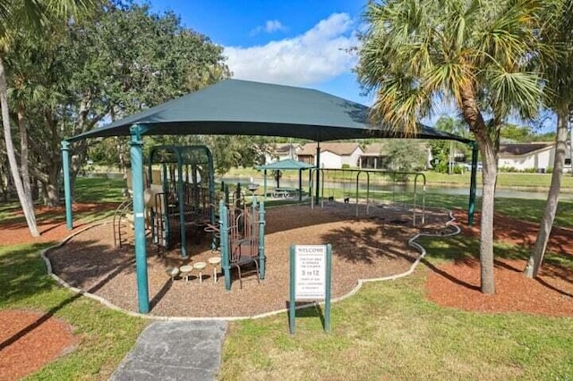 view of jungle gym featuring a yard