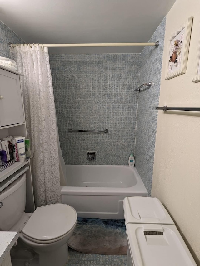 bathroom with toilet and shower / bathtub combination with curtain