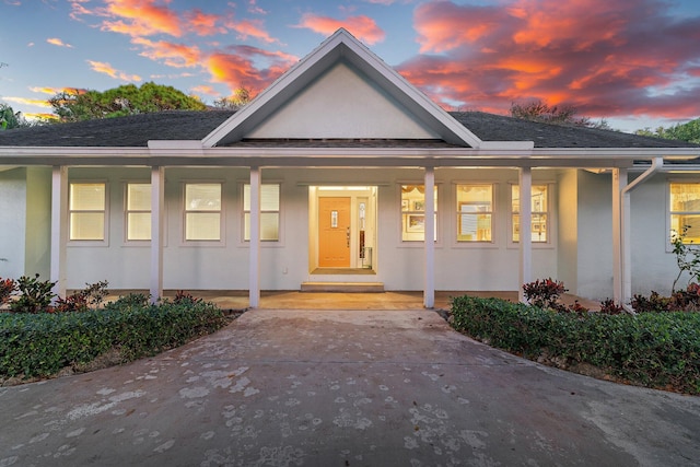 view of front of property