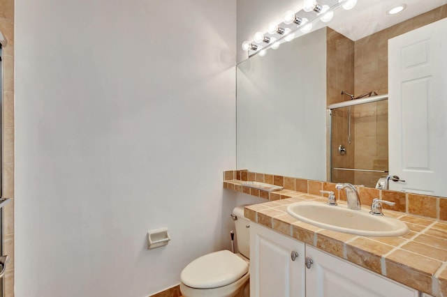 10623 Silverton Ln, Boynton Beach, FL 33437 - full bathroom with tiled shower, toilet, and vanity