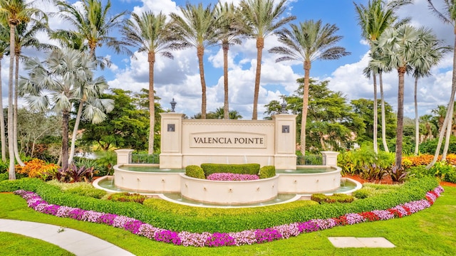 view of community / neighborhood sign