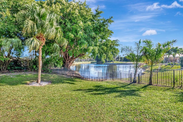 view of yard featuring a water view