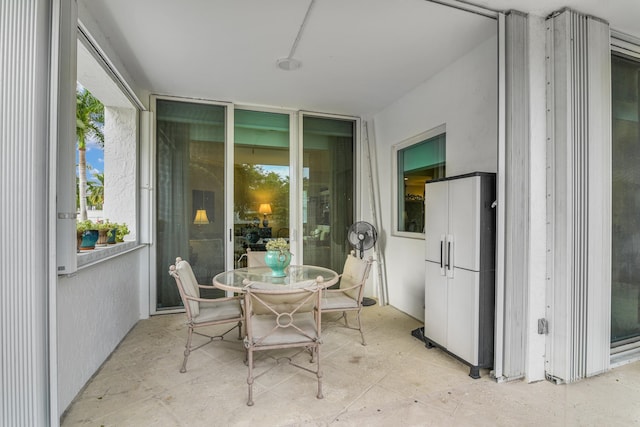 view of sunroom / solarium