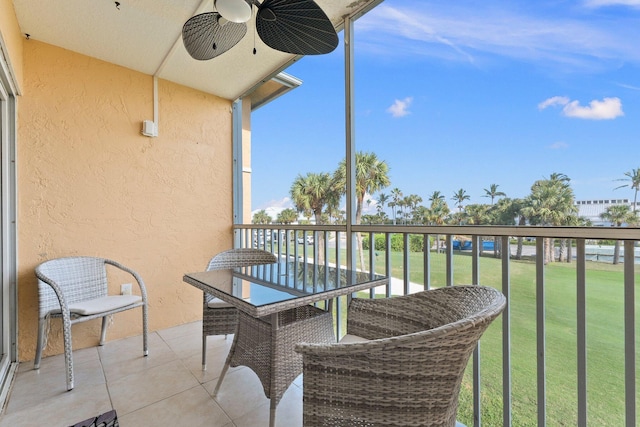 balcony with ceiling fan