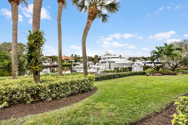 view of yard featuring a water view