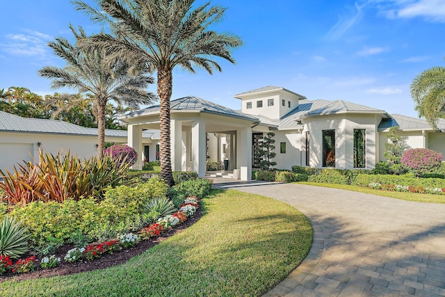 view of front of house with a front yard