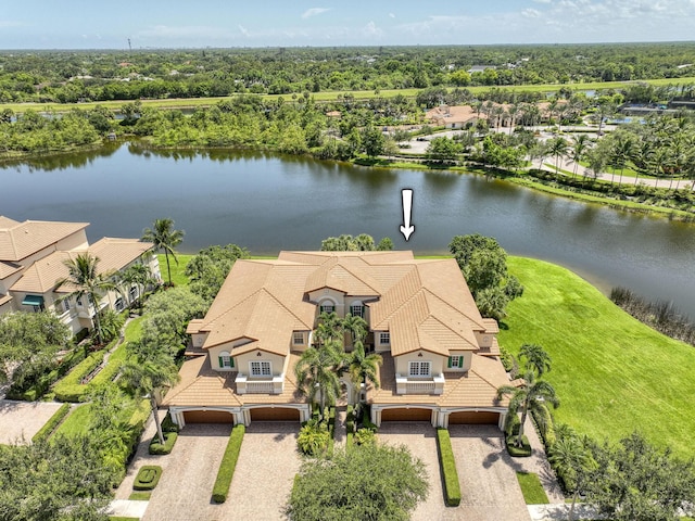 bird's eye view featuring a water view