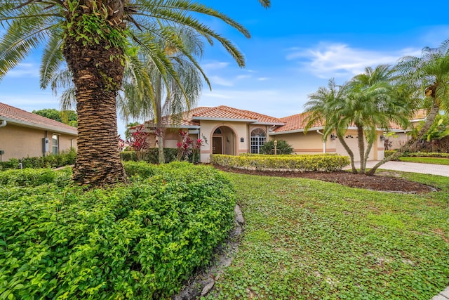 view of mediterranean / spanish-style home