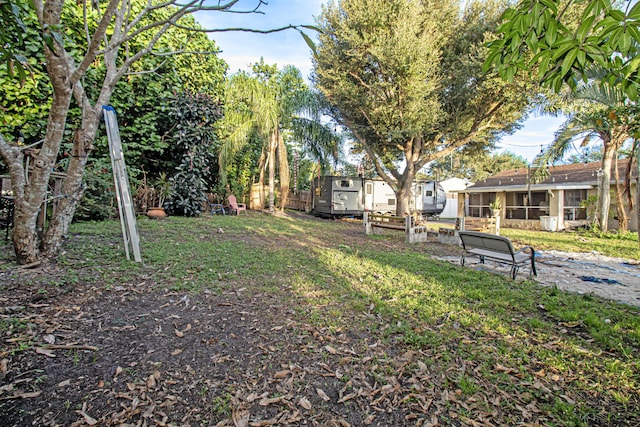 view of yard with a storage shed