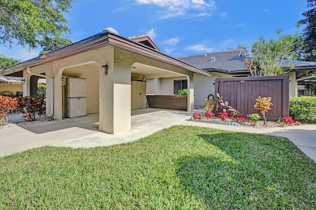 exterior space featuring a yard