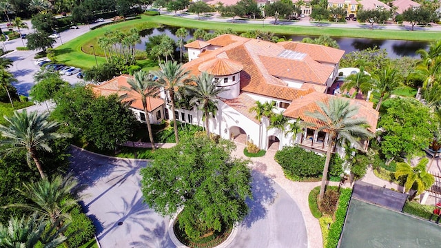 bird's eye view with a water view