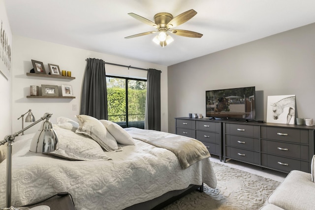 bedroom with ceiling fan