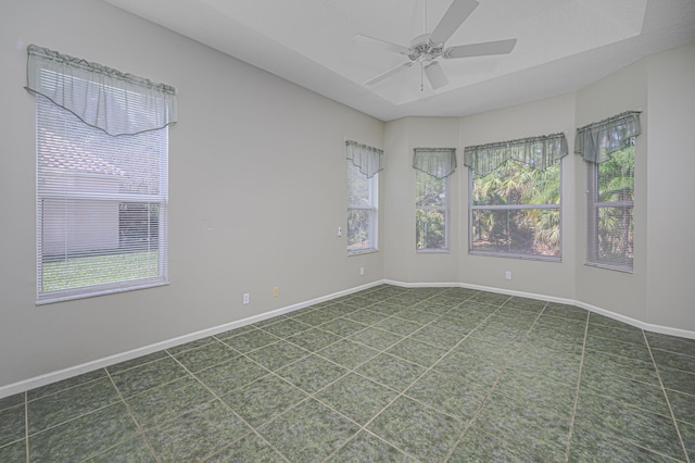 empty room with ceiling fan