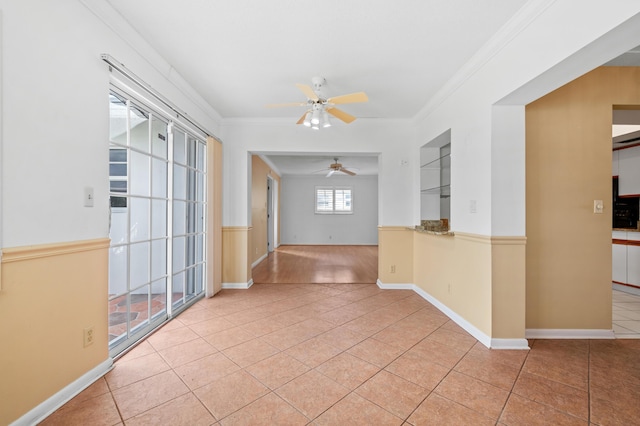 spare room featuring a notable chandelier, a textured ceiling, and light wood-type flooring