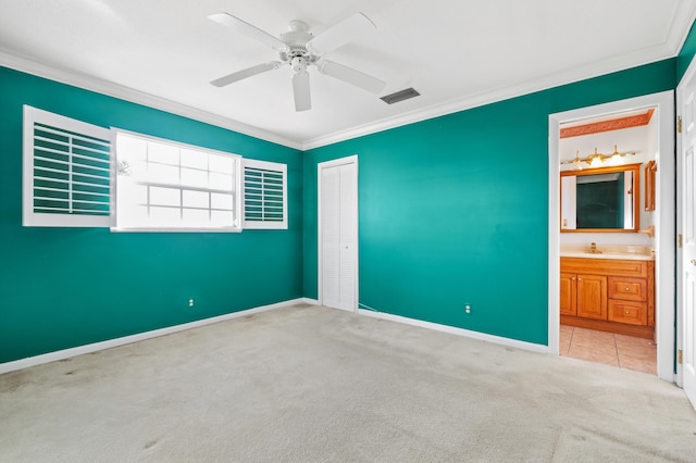 unfurnished room with ceiling fan, light hardwood / wood-style floors, a textured ceiling, and a wealth of natural light