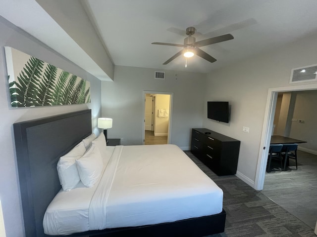 bedroom with ceiling fan