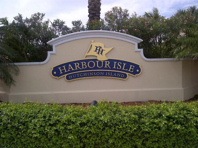1 Harbour Isle Dr E Unit Ph2, Hutchinson Island, FL 34949 - view of community sign