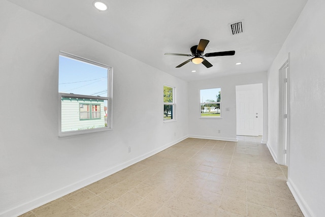 empty room with ceiling fan