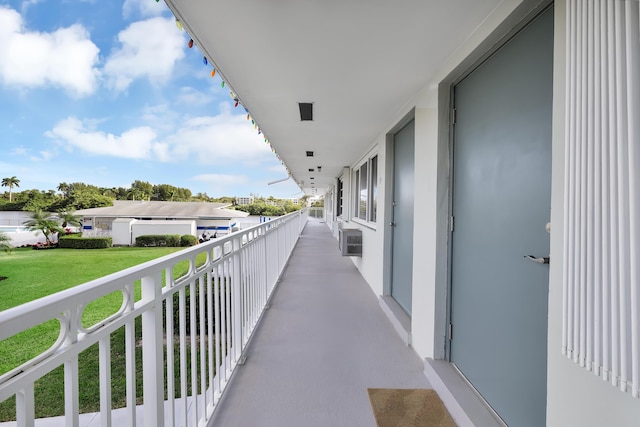 Listing photo 2 for 2460 S Federal Hwy Unit 15, Boynton Beach FL 33435