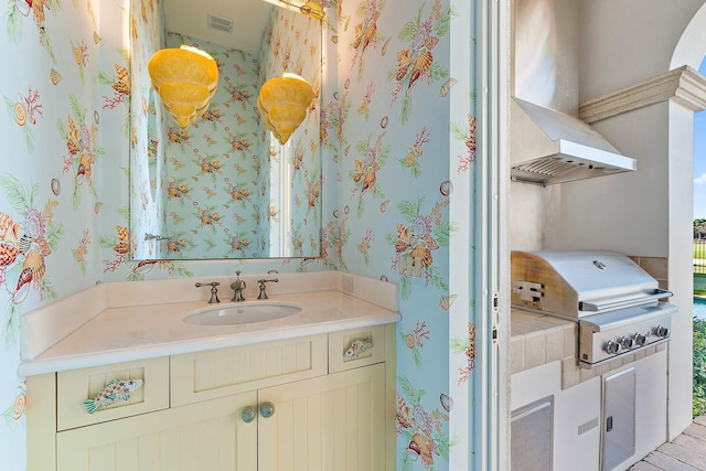 bathroom with vanity