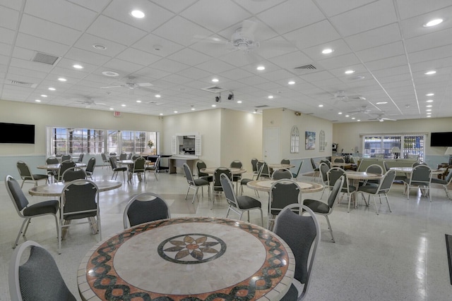 dining area featuring visible vents and a ceiling fan