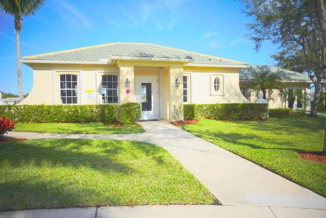 view of front of house with a front yard