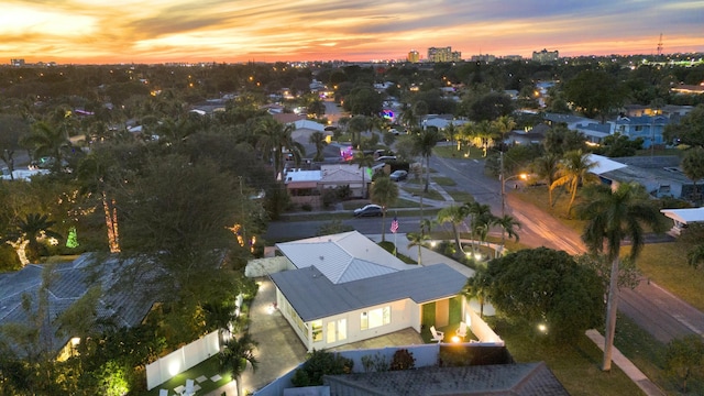 view of aerial view at dusk