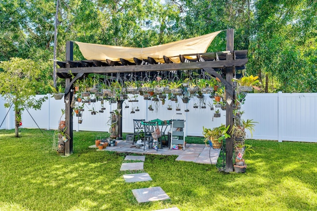 view of yard featuring a pergola and a patio