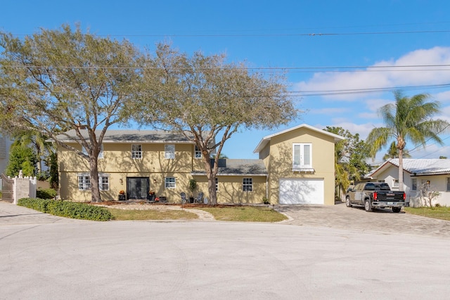 view of front facade with a garage