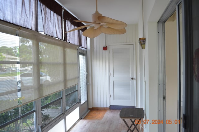 laundry room with washer / clothes dryer