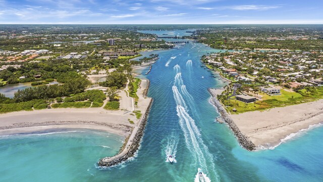 bird's eye view with a water view