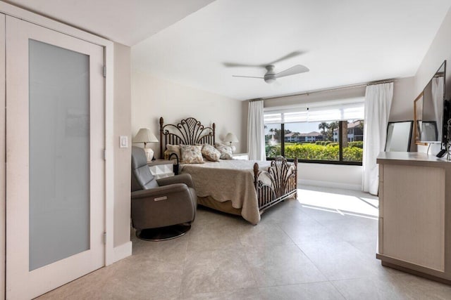 bedroom with ceiling fan