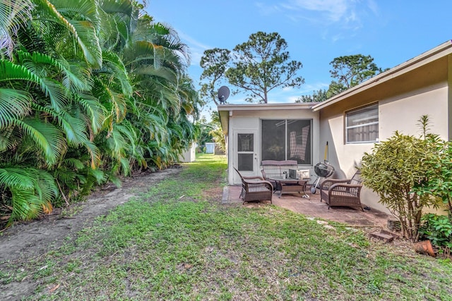 view of yard featuring a patio