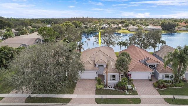 bird's eye view with a water view