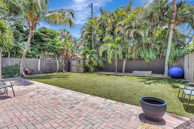 view of yard with a patio