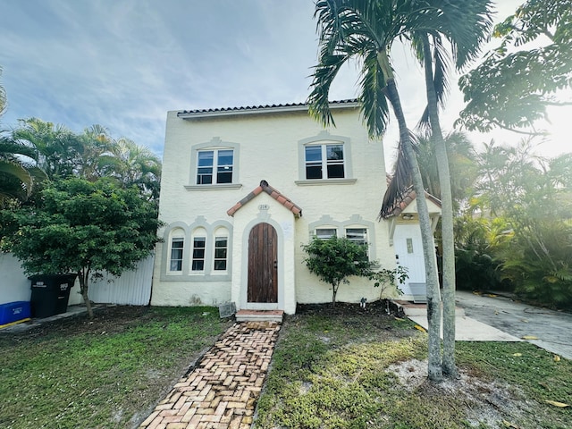 view of mediterranean / spanish-style home