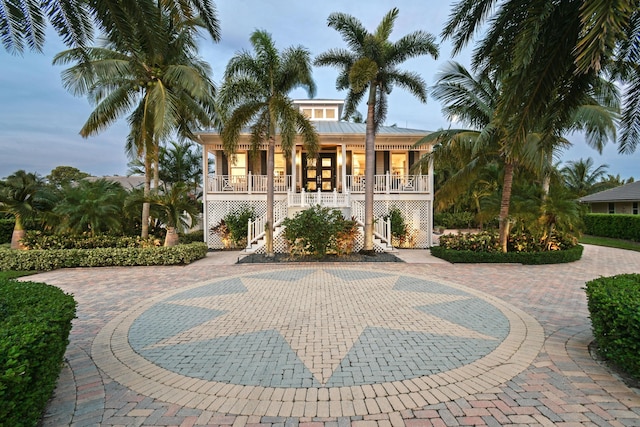 view of front facade featuring covered porch