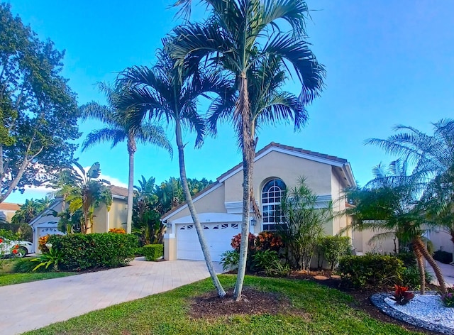 view of front of house featuring a garage